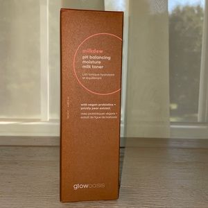 Glow oasis pH balancing moisturizing milk toner